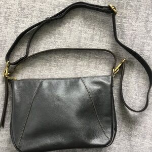 Fossil Skylar Convertible Crossbody/Shoulder Purse - Black Leather - Like New!